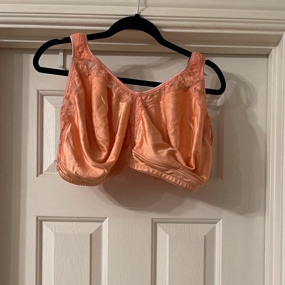 Four Comfort Choice plus size bras - Picture 7 of 12